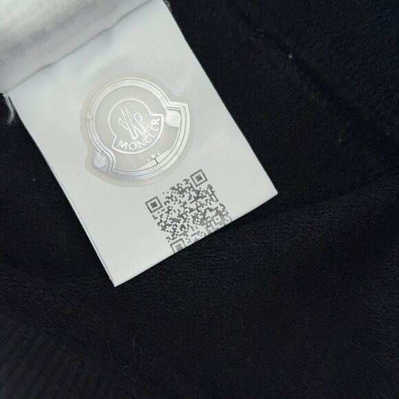 MONCLER BOYS BLACK JOGGER SWEATS 4A - Picture 10 of 15